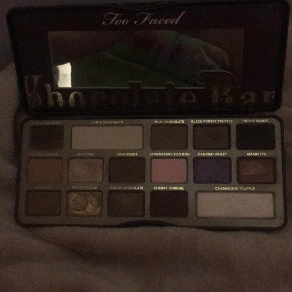 Too faced chocolate bar palette